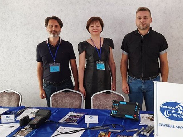OKOndt GROUP demonstrating their portable flaw detectors, probes and calibration blocks at the Exhibition Nondestructive Testing and Monitoring of Technical Condition — 2020 