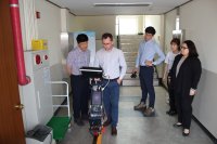 Performance demonstration of the ultrasonic single rail flaw detector UDS2-77 on artificial rails at the Customer's office - Korea Technology Science, Co., Ltd company