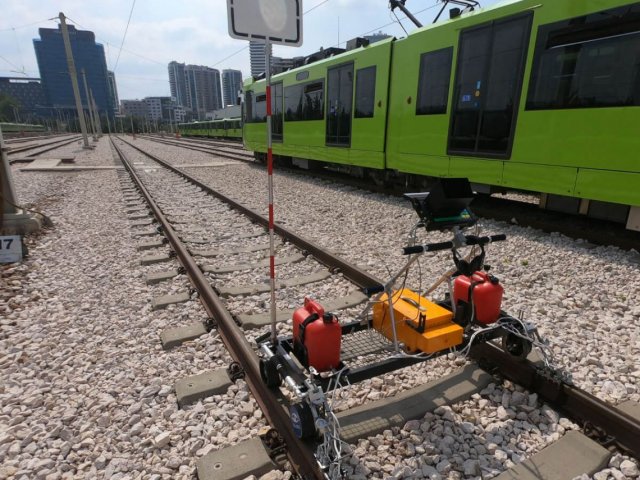 Ultrasonic double rail trolley UDS2-73 on rails, on-site training in Turkey, August 2020