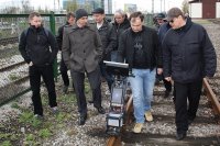 Practical training for the specialists of Polskie Koleje Państwowe S.A. on how to operate the ultrasonic flaw detector UDS2-77 on rails