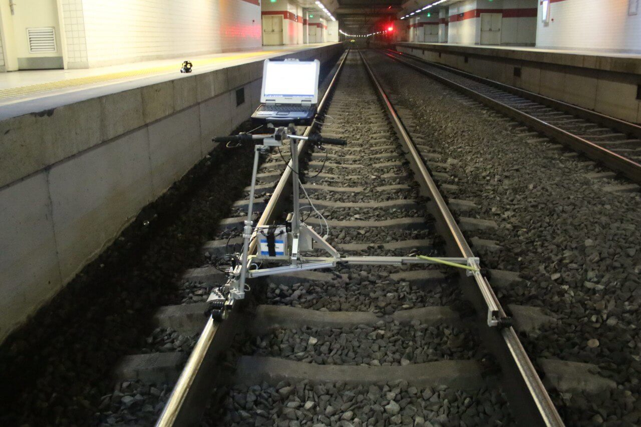 Proceso de la inspección en los carriles del metropolitano / Aplicación de ETS2-77 en los carriles del metropolitano 