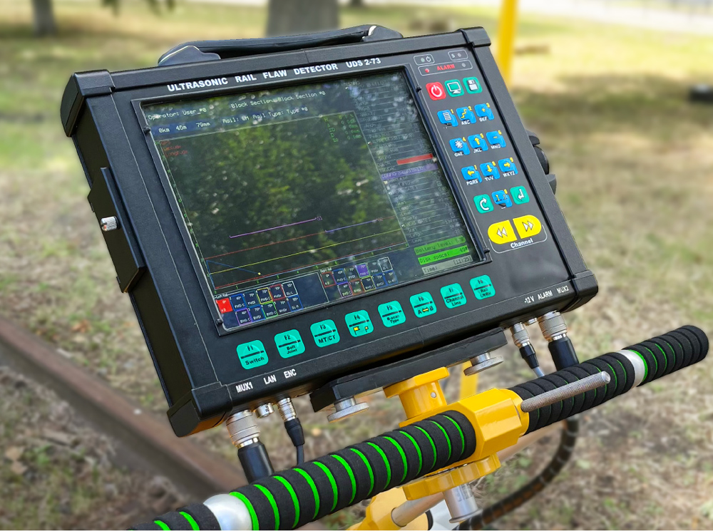 Ultrasonic mechanized flaw detector for inspection of one rail line UDS2-77